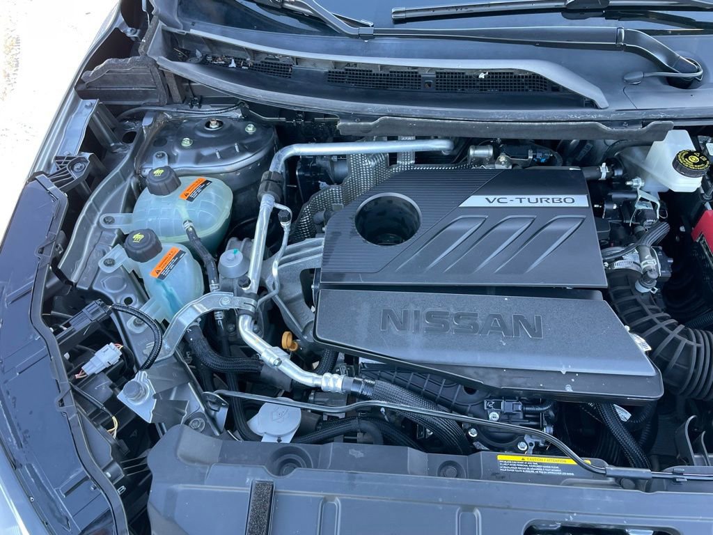 Used 2023 Nissan Rogue SV image 40