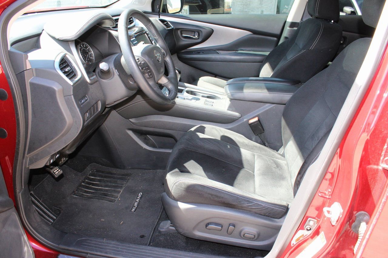 Used 2019 Nissan Murano SV w/ Premium Package image 16