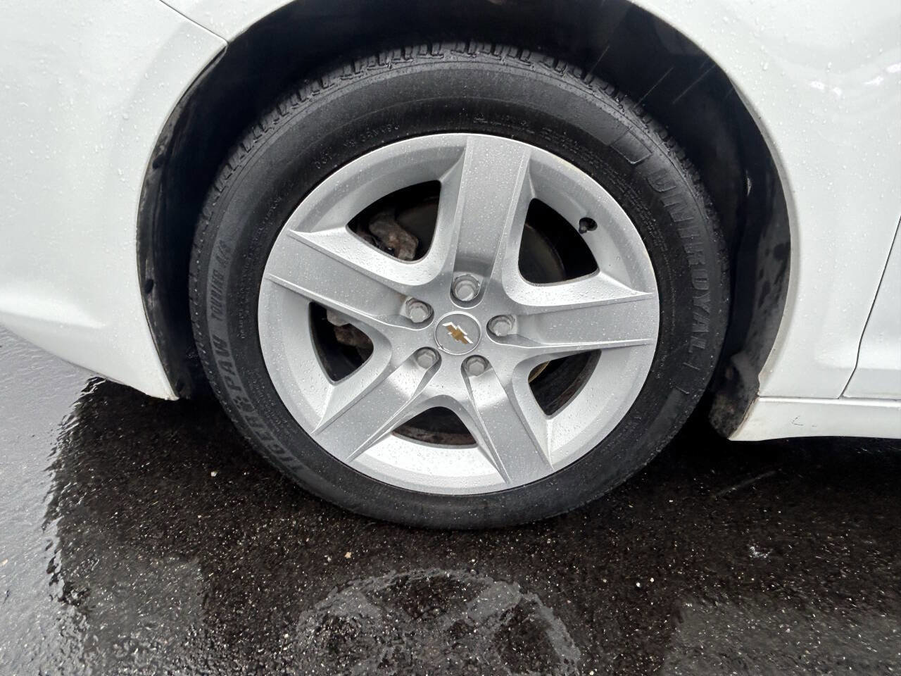 Used 2010 Chevrolet Malibu LS FWD image 18