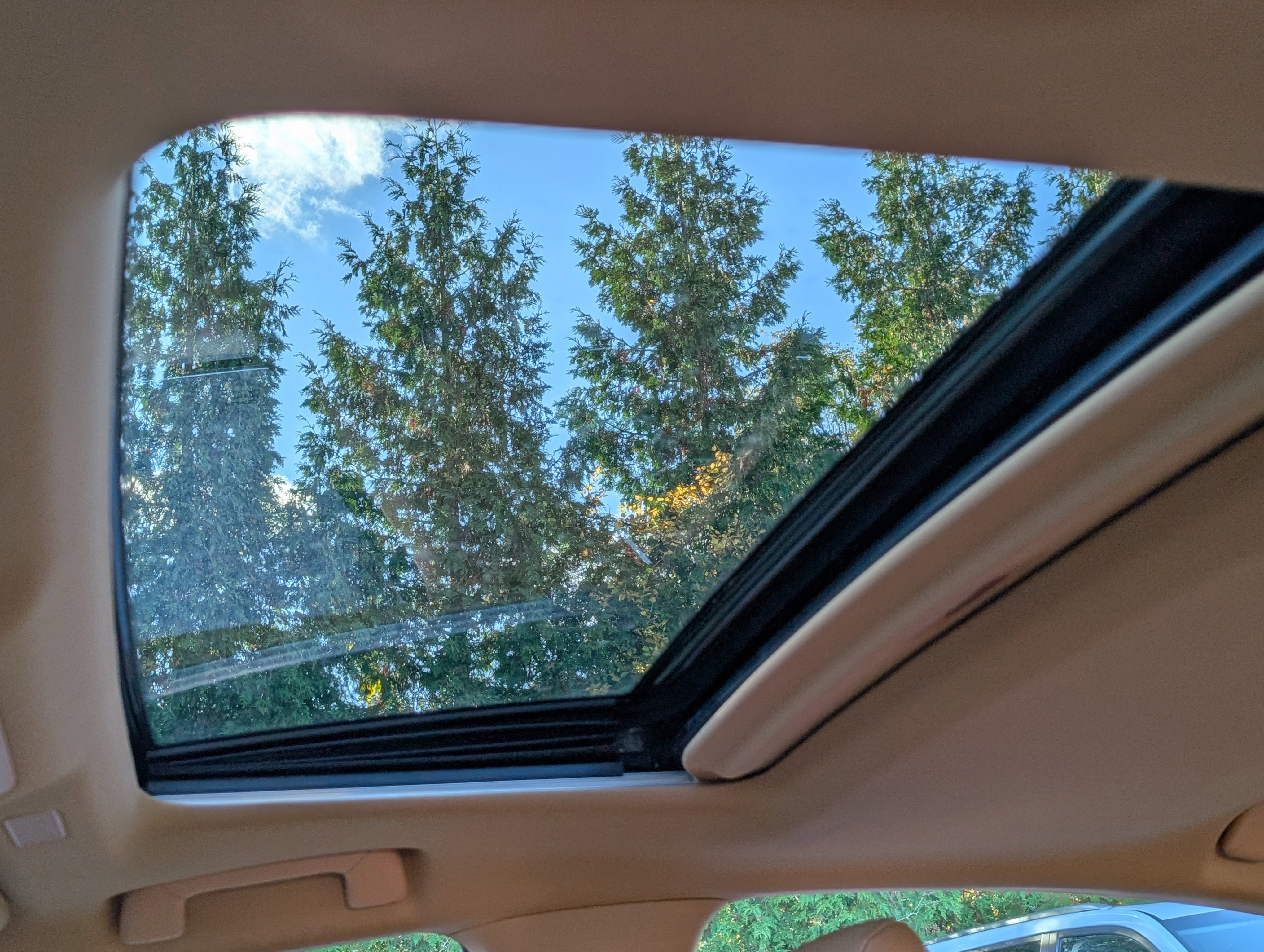 Certified 2024 Lexus ES 350 w/ Premium Package image 18