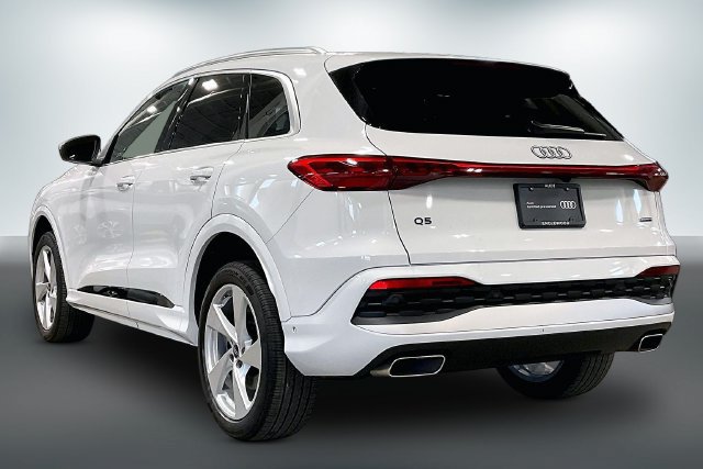 Used 2025 Audi Q5 Premium Plus w/ Premium Plus AWD/4WD image 12