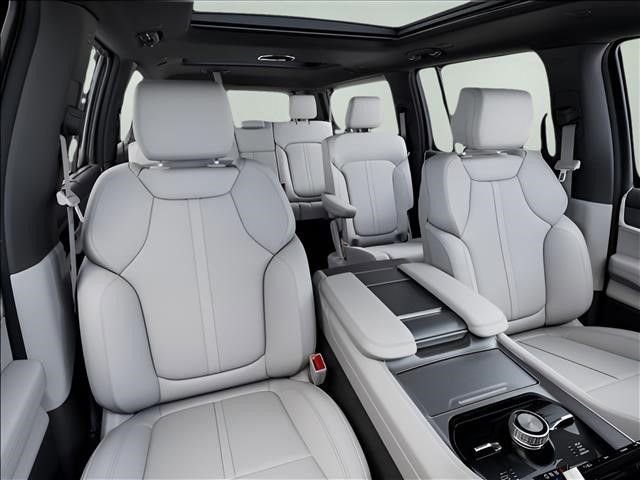 New 2026 Jeep Grand Wagoneer L Limited AWD/4WD image 17
