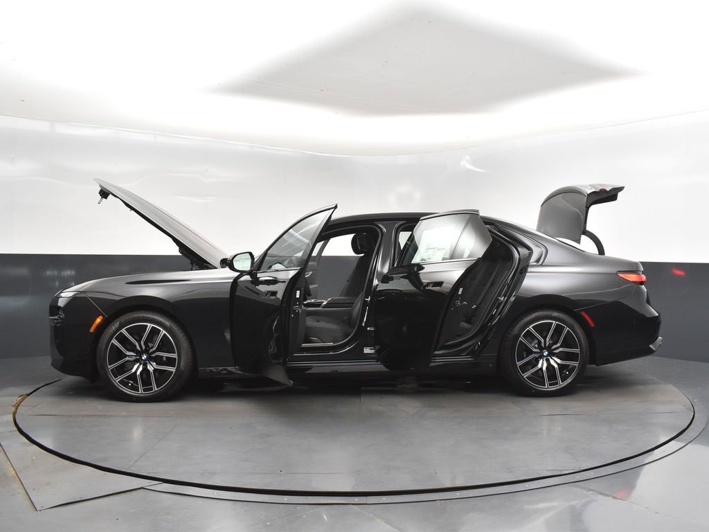 New 2026 BMW 760i xDrive w/ Executive Package image 27