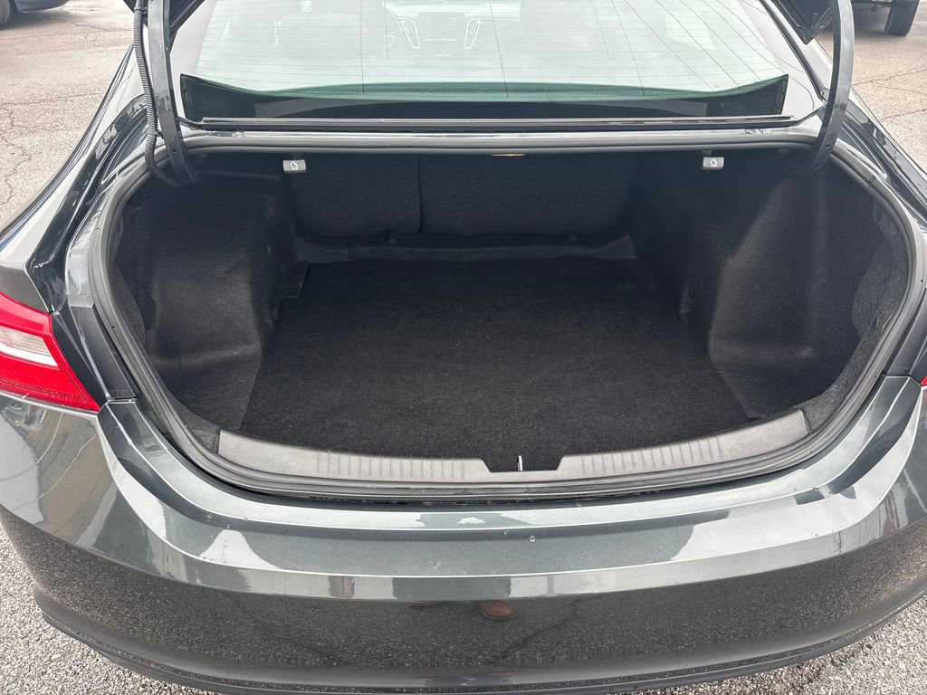 Used 2017 Chevrolet Malibu LS image 28