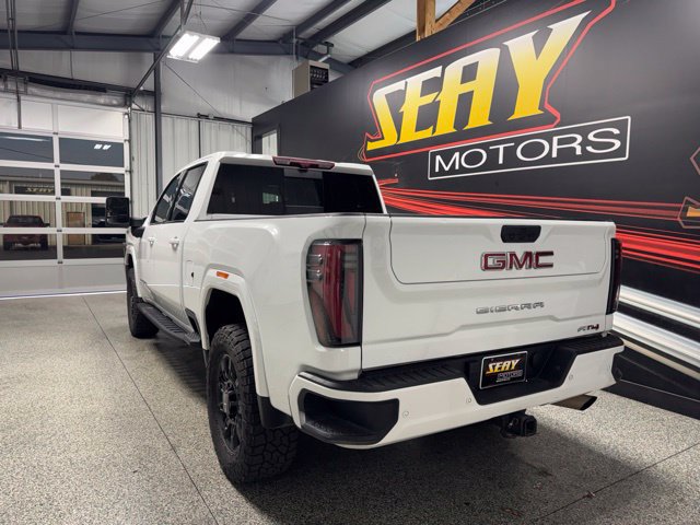 Used 2024 GMC Sierra 2500 AT4 w/ AT4 Premium Plus Package AWD/4WD image 16