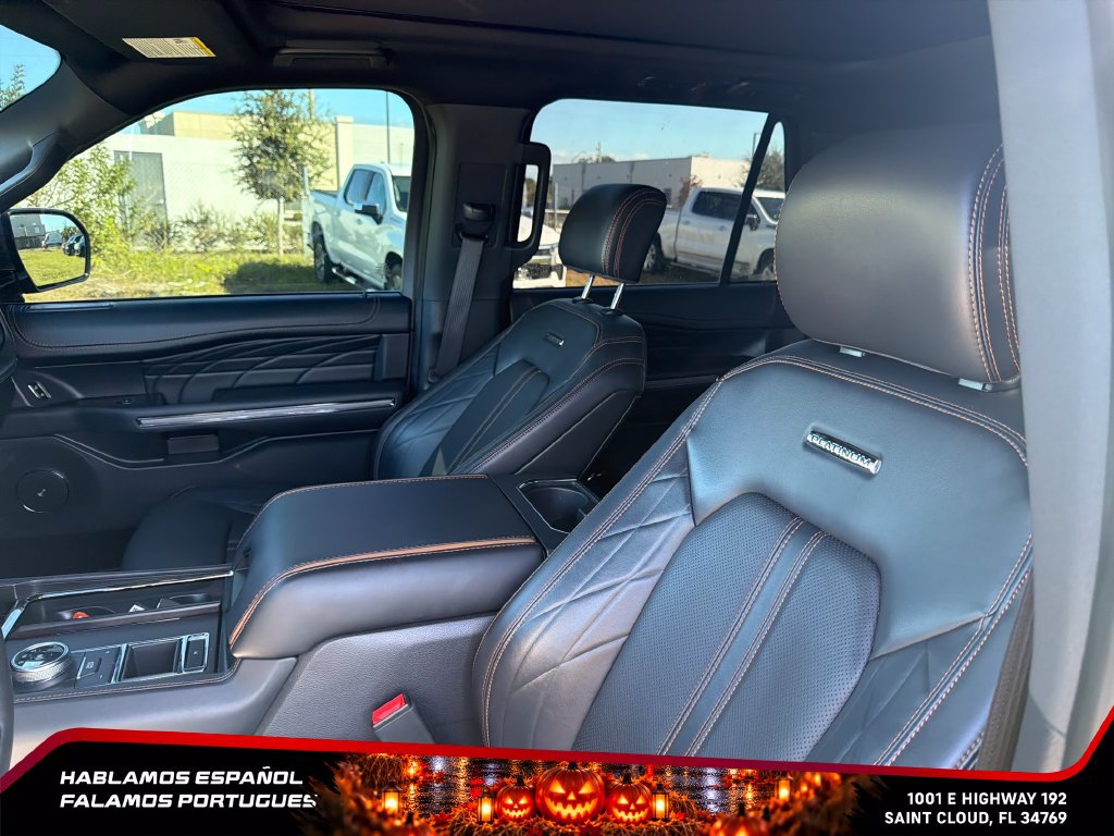 Used 2024 Ford Expedition Platinum RWD image 15