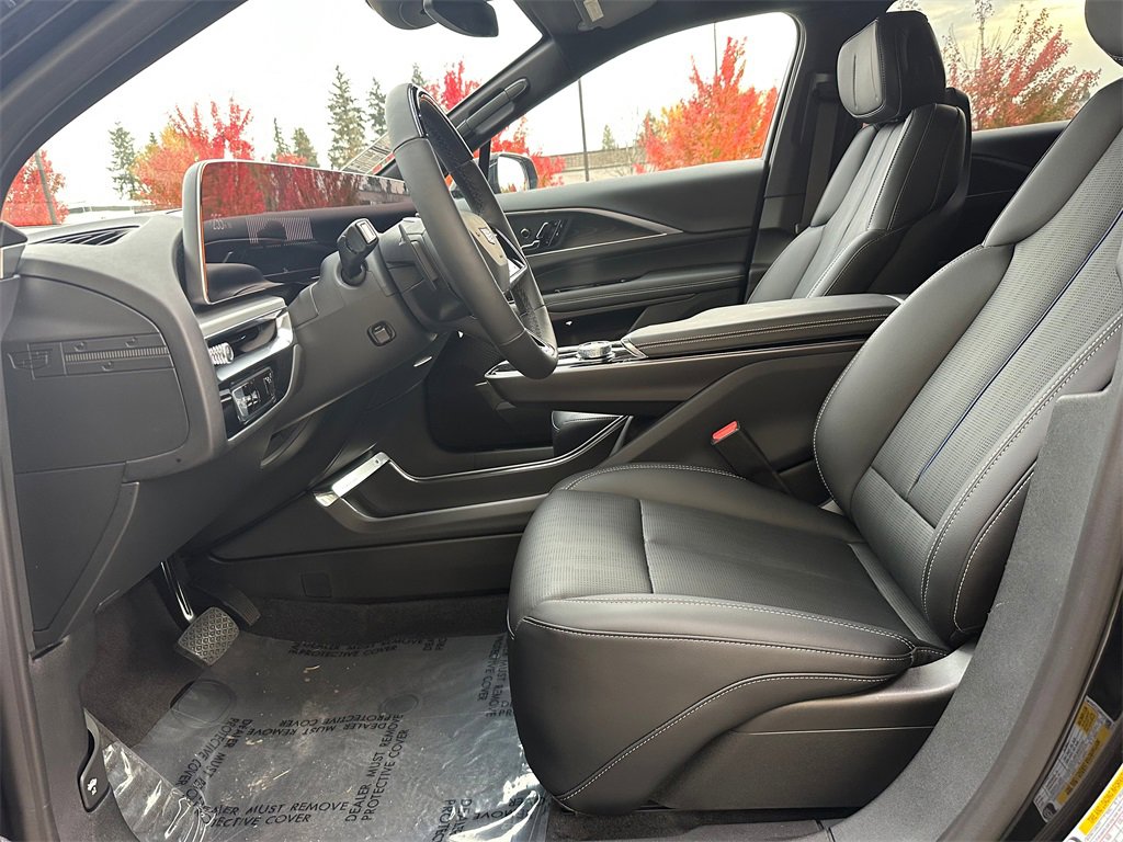 New 2026 Cadillac Lyriq Luxury image 19