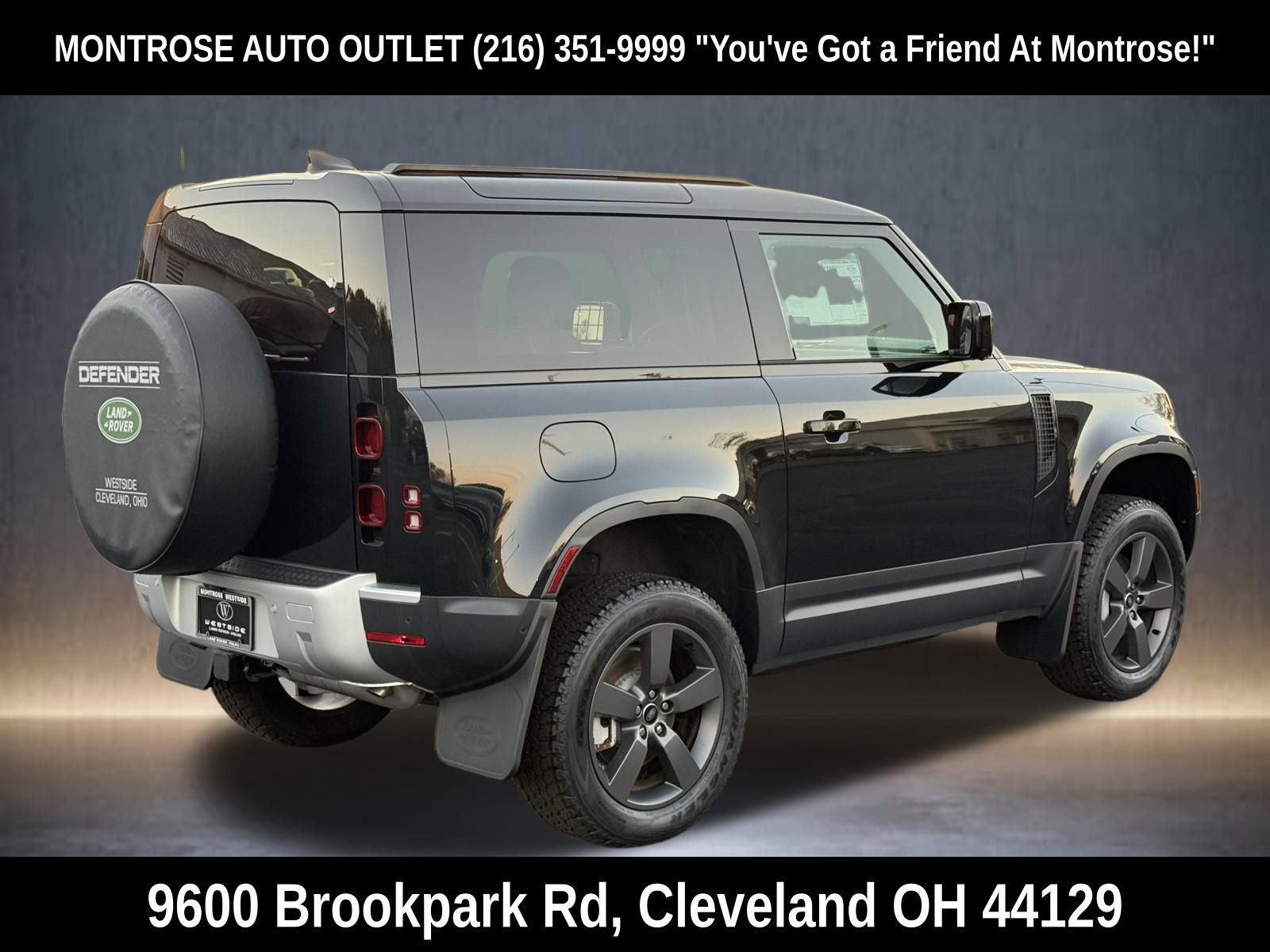 New 2025 Land Rover Defender 90 S image 6