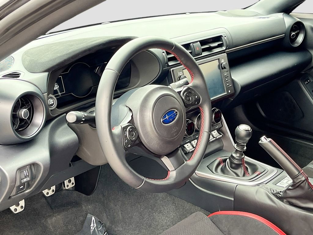 Used 2025 Subaru BRZ Limited RWD image 9