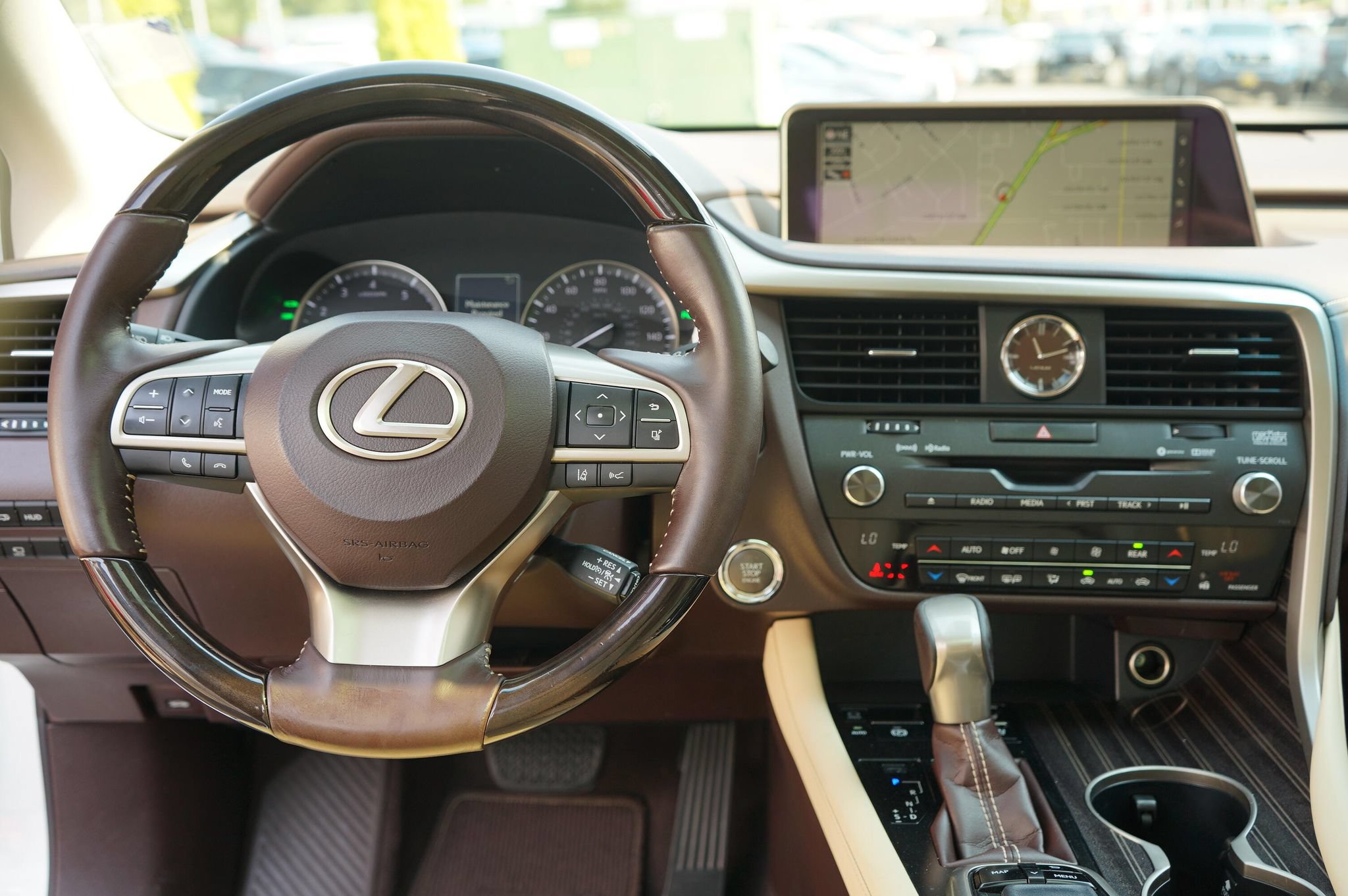 Used 2019 Lexus RX 350L Luxury w/ Accessory Package AWD/4WD image 19