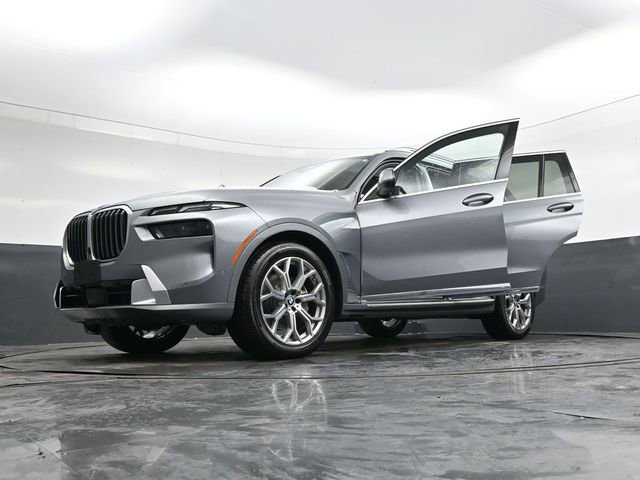 Used 2024 BMW X7 xDrive40i image 51