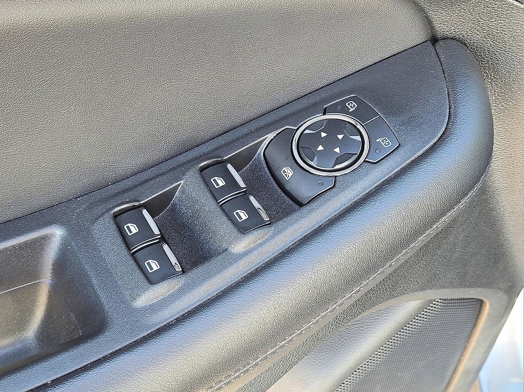 Used 2024 Ford Edge SEL image 23