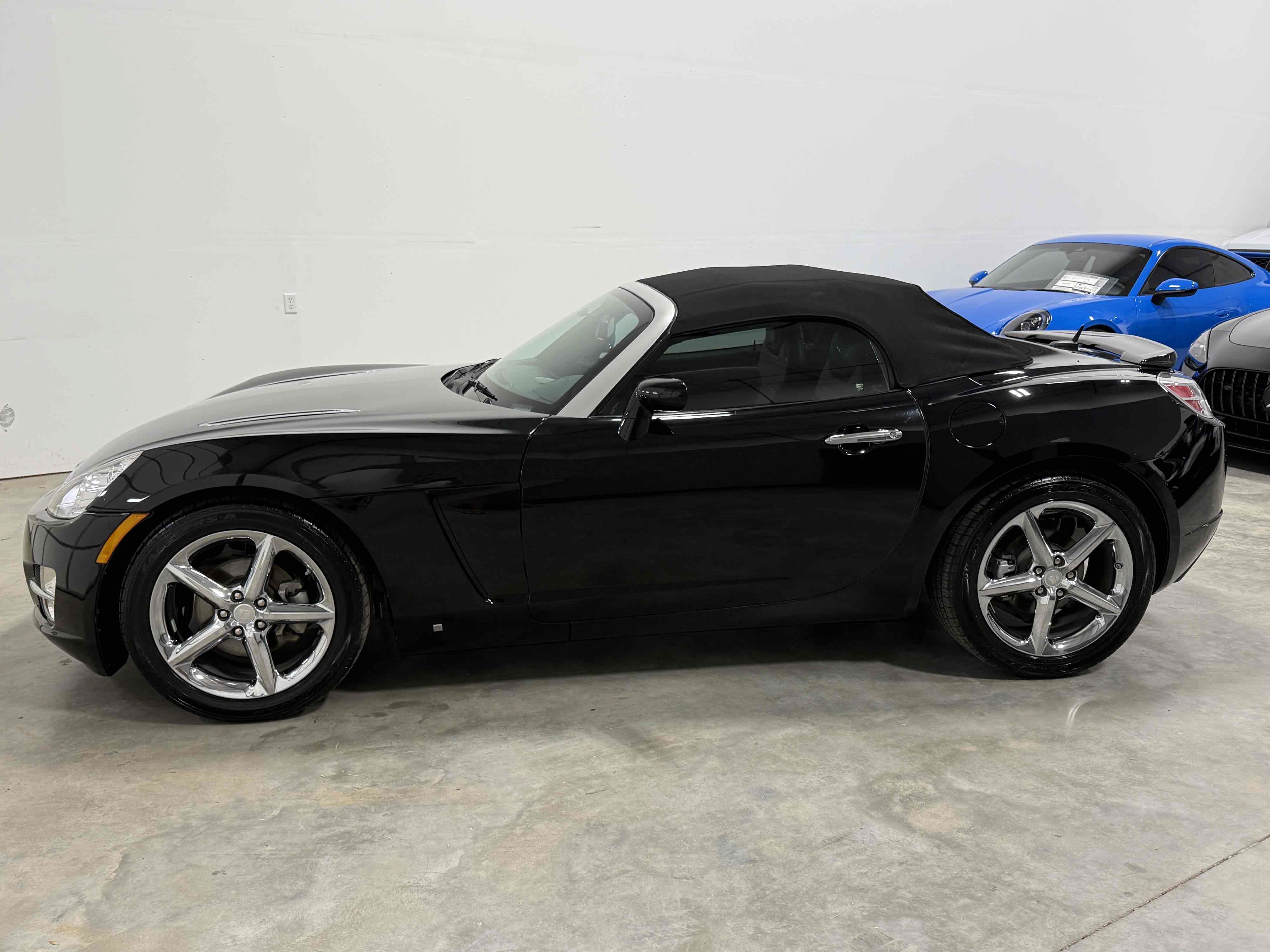 Used 2009 Saturn Sky w/ Premium Trim Package RWD image 32