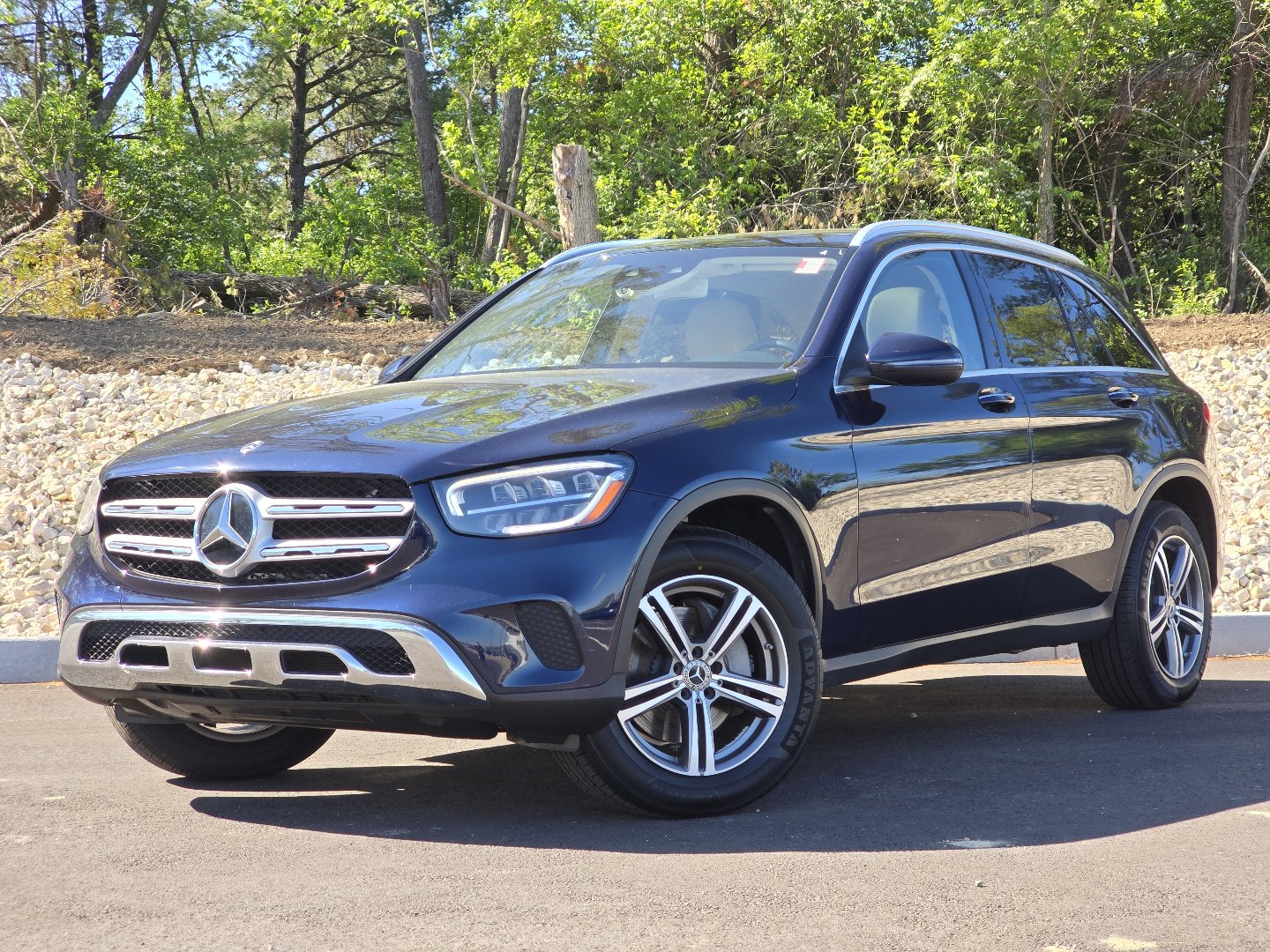 Used 2020 Mercedes-Benz GLC 300 4MATIC image 2