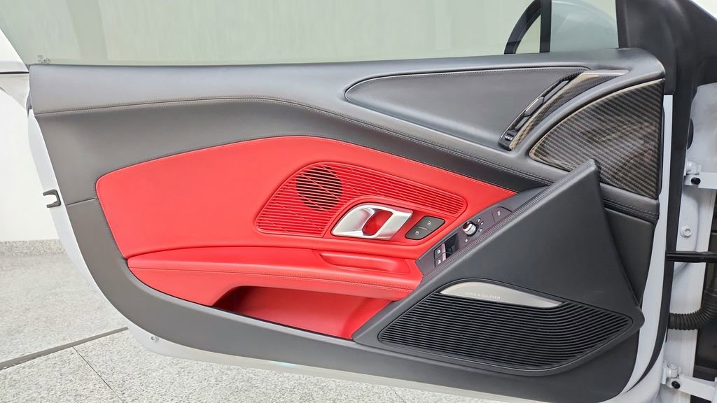 Used 2017 Audi R8 V10 w/ Carbon Exterior Package image 16