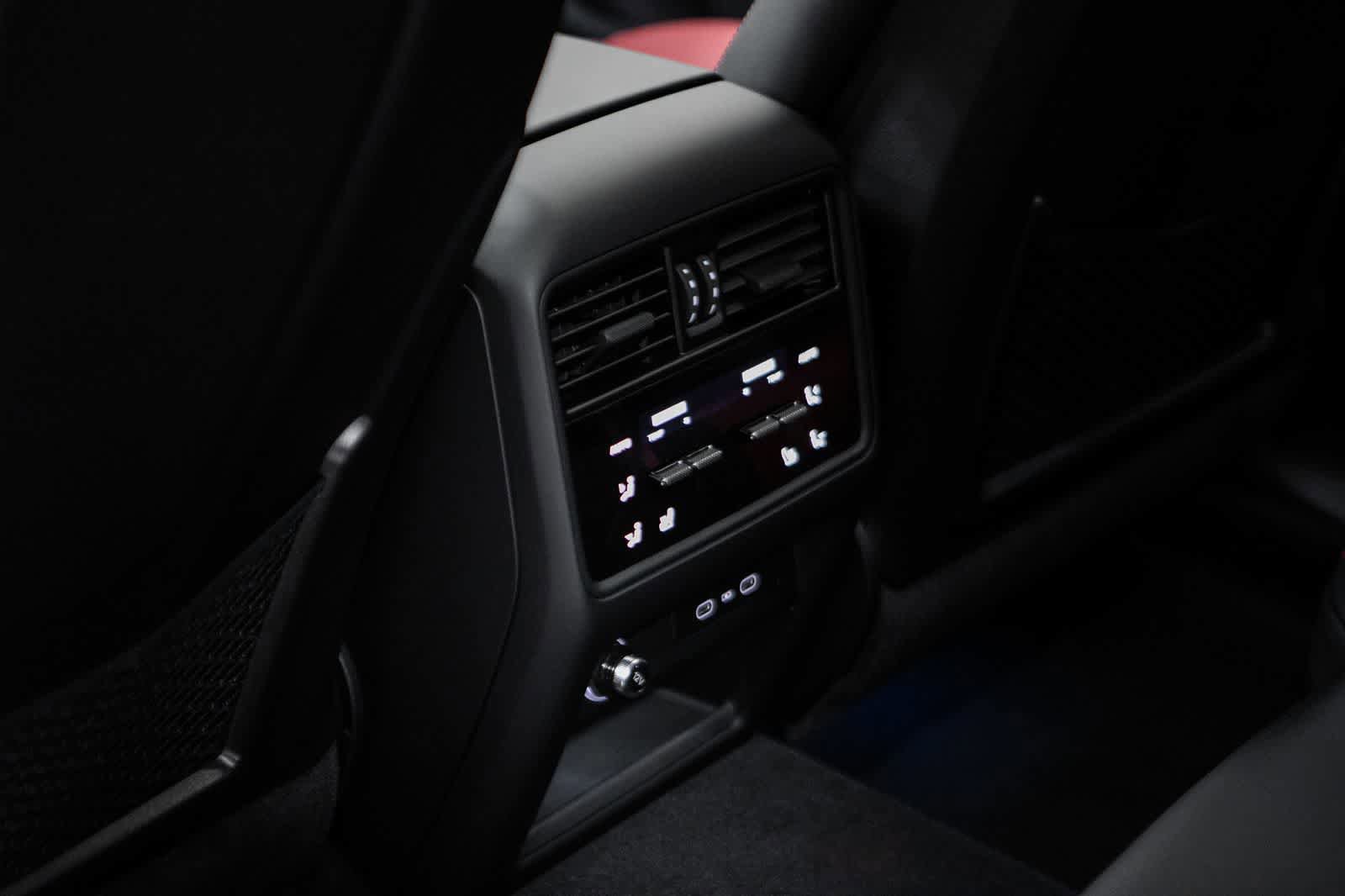 New 2026 Porsche Cayenne GTS AWD/4WD image 36