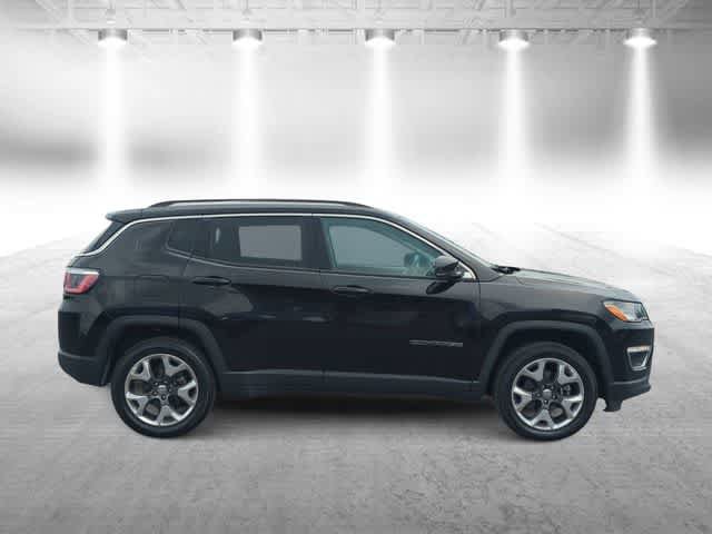 Certified 2018 Jeep Compass Limited w/ Navigation Group AWD/4WD image 9
