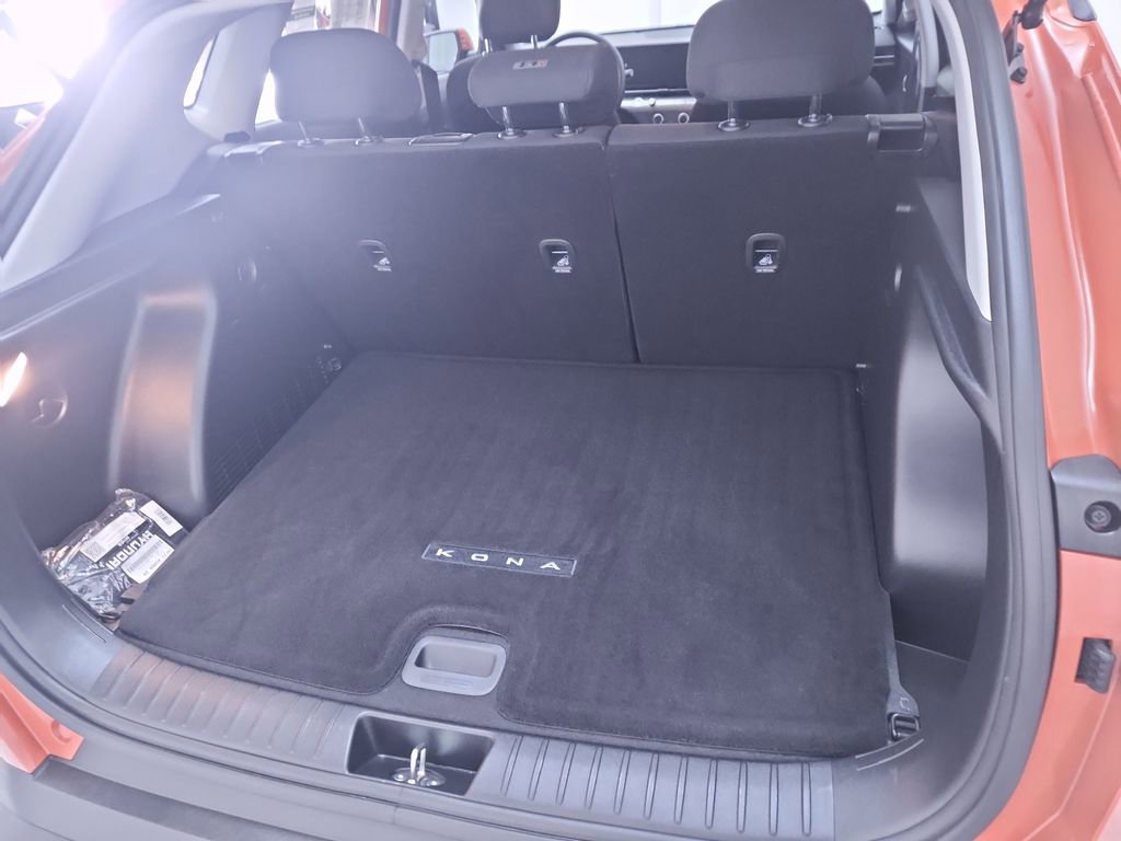 Used 2025 Hyundai Kona SE image 22