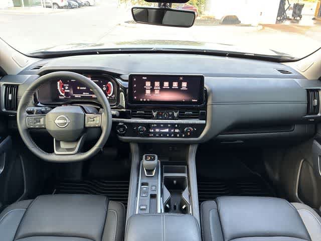 Used 2026 Nissan Pathfinder SL w/ SL Premium Package FWD image 16
