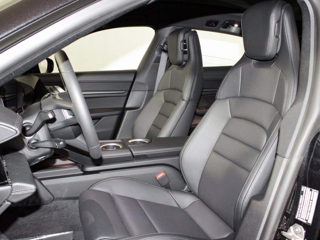Used 2025 Porsche Taycan 4S image 5