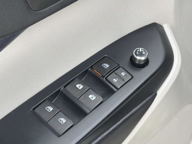 Used 2019 Toyota Highlander Plus FWD image 18