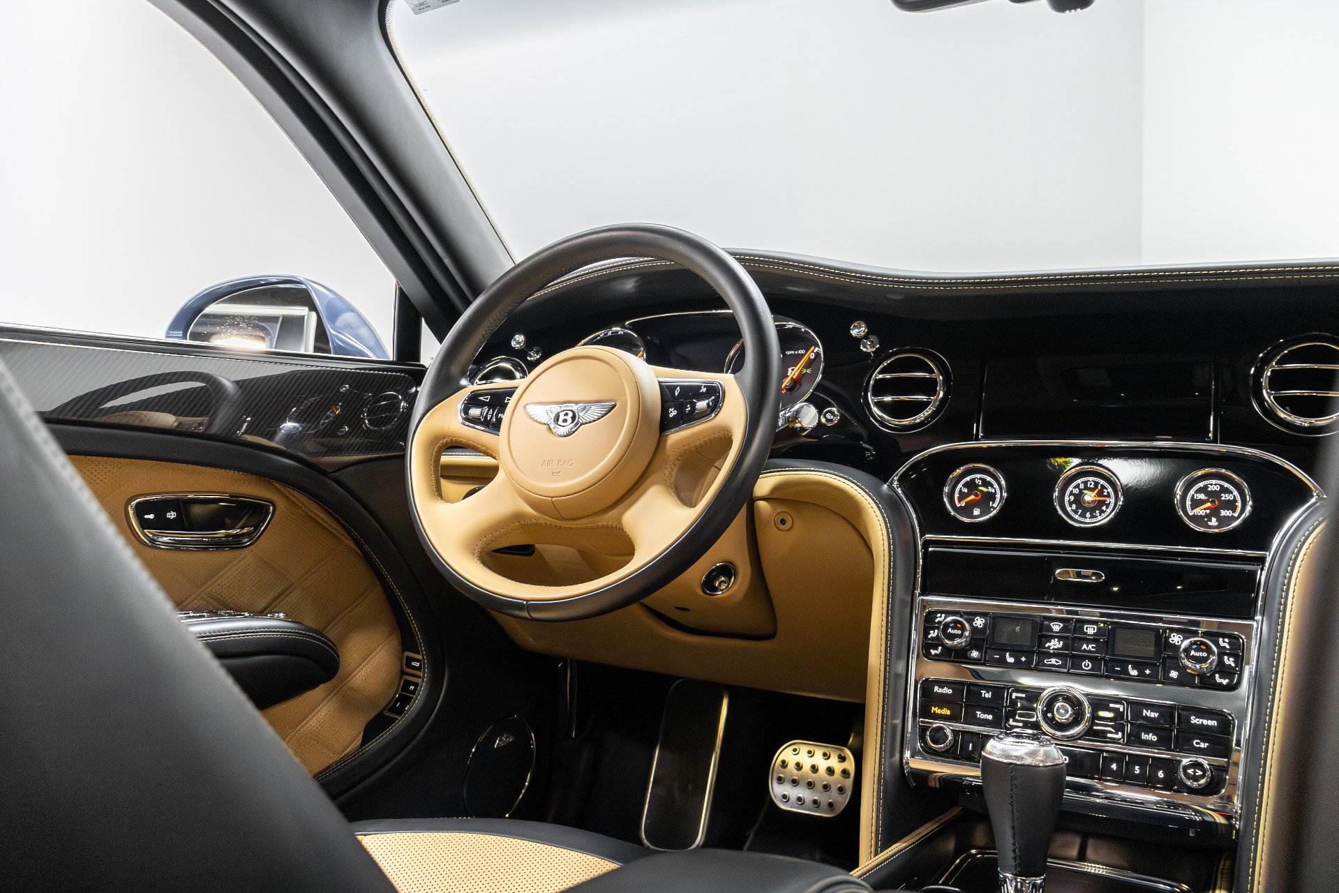 Used 2016 Bentley Mulsanne Speed image 31