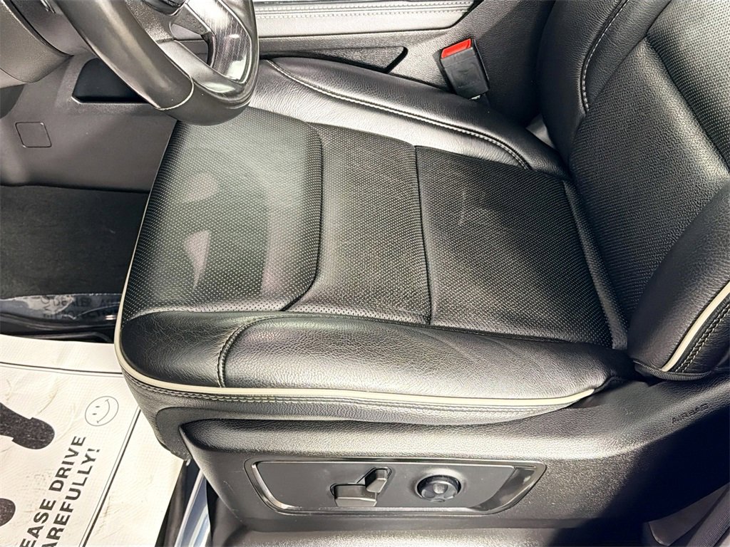 Used 2022 RAM 1500 Limited w/ Body-Colour Bumper Group image 18