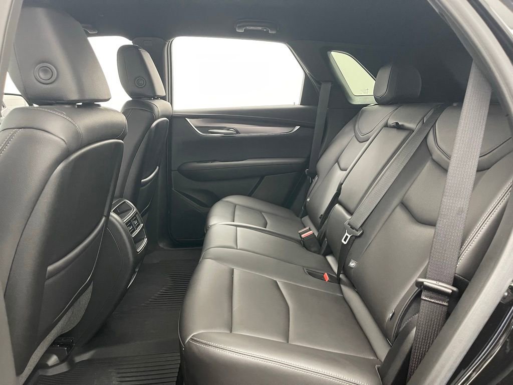 Used 2025 Cadillac XT5 Luxury w/ LPO, Floor Liner Package AWD/4WD image 37
