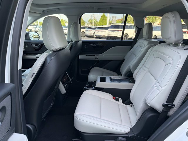 New 2026 Lincoln Aviator Reserve w/ Jet Appearance Package AWD/4WD image 16
