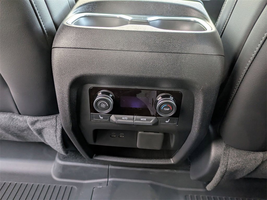 New 2026 Buick Enclave Avenir image 11