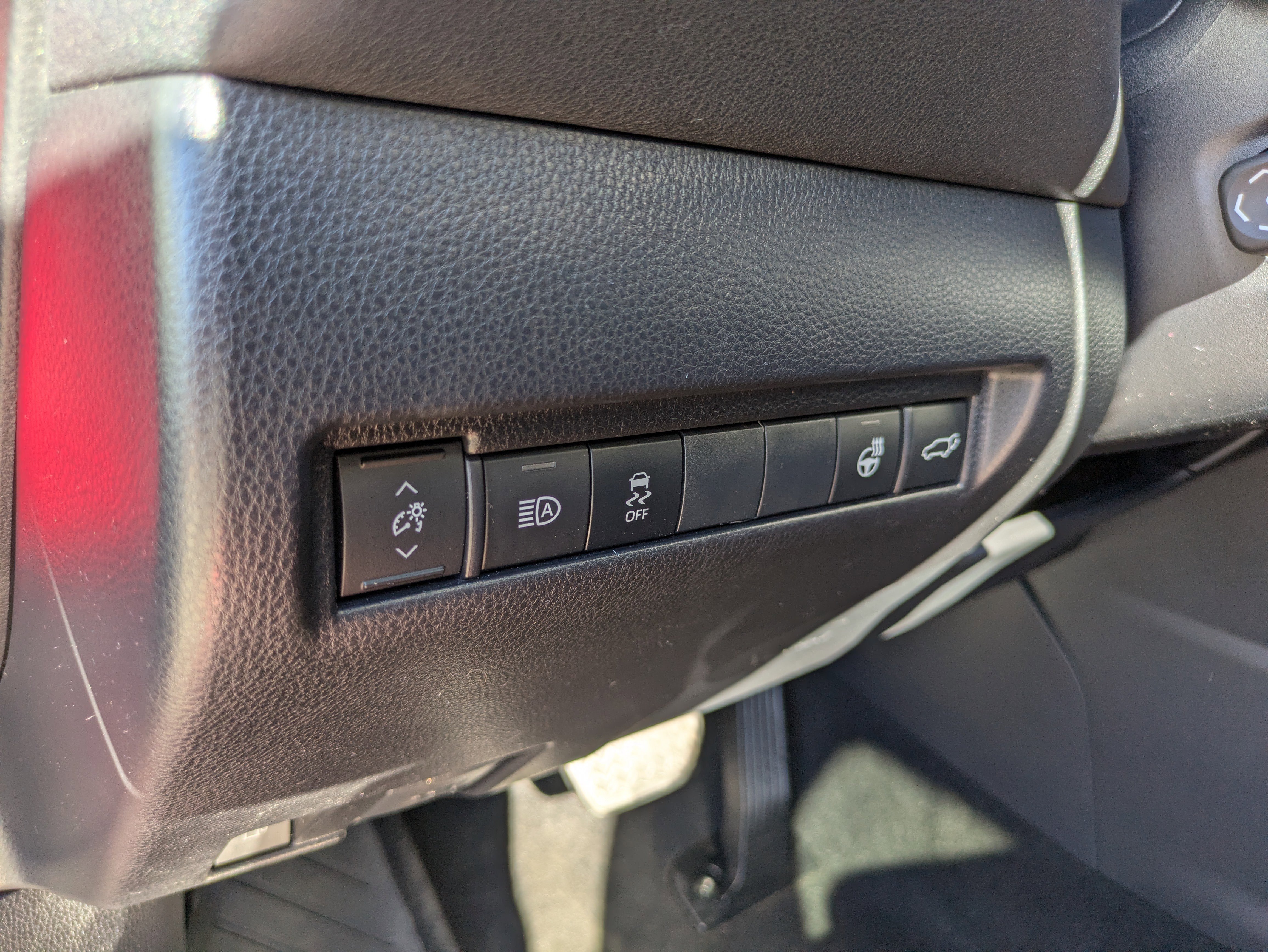 Used 2021 Toyota Venza XLE image 20