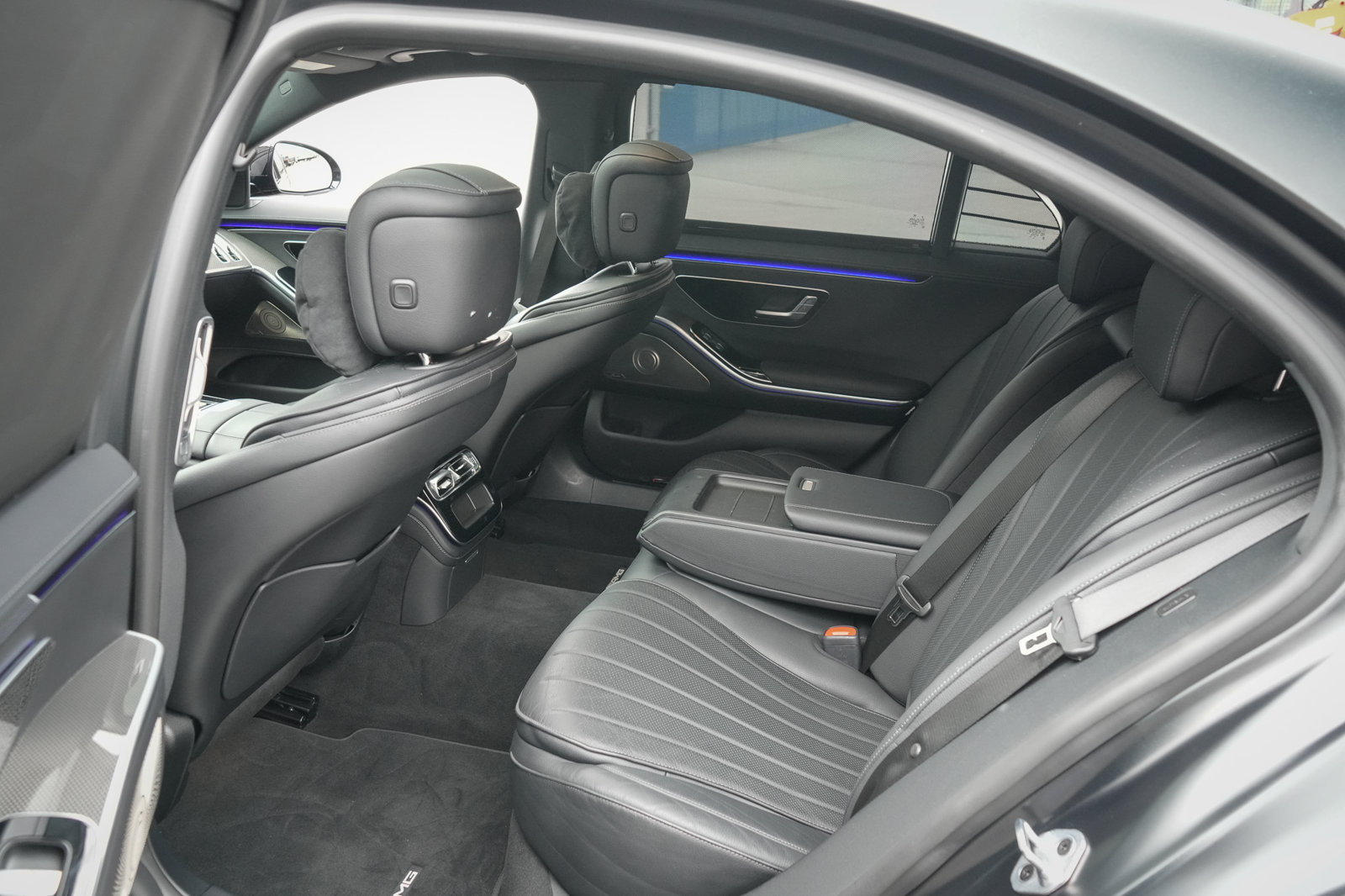 Used 2023 Mercedes-Benz S 580e 4MATIC Sedan w/ AMG Line image 32