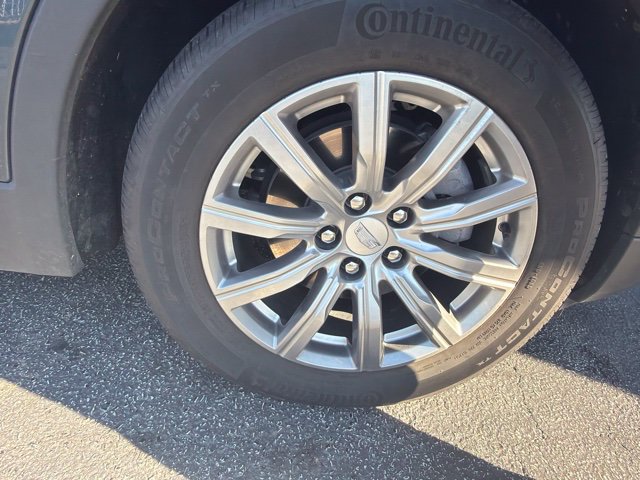 Used 2020 Cadillac XT4 Premium Luxury w/ Cold Weather Package FWD image 6