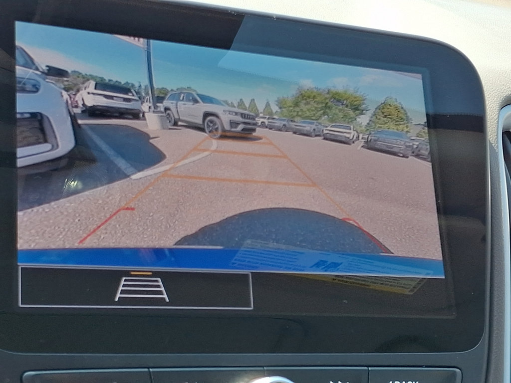 Used 2023 Chevrolet Malibu LT FWD image 30