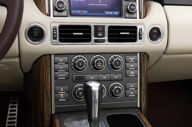 Used 2012 Land Rover Range Rover Autobiography image 20