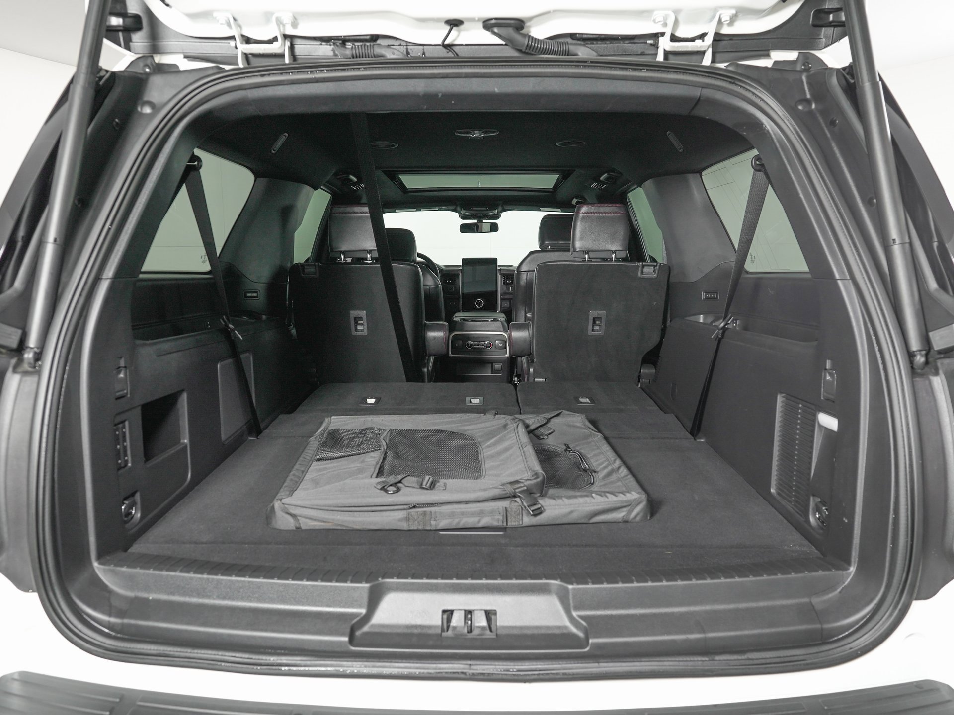 Used 2024 Ford Expedition Max Limited image 13