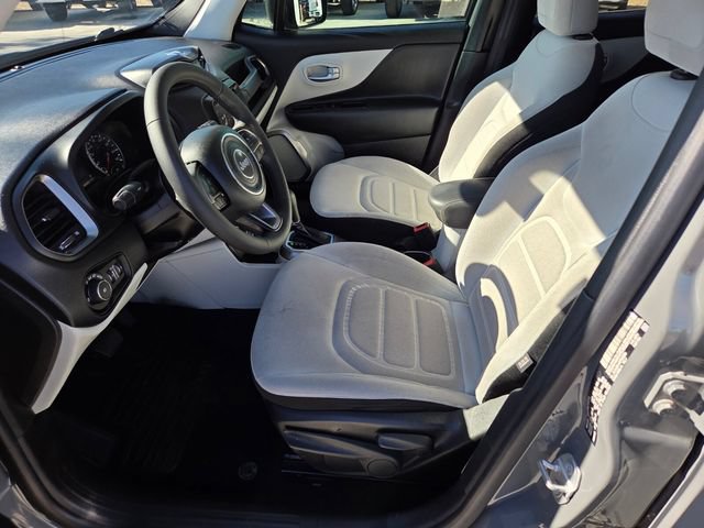 Used 2022 Jeep Renegade Latitude AWD/4WD image 10