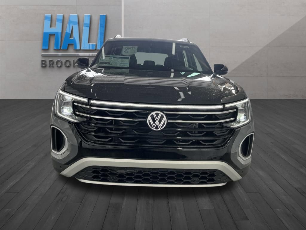 New 2026 Volkswagen Atlas Peak Edition image 8