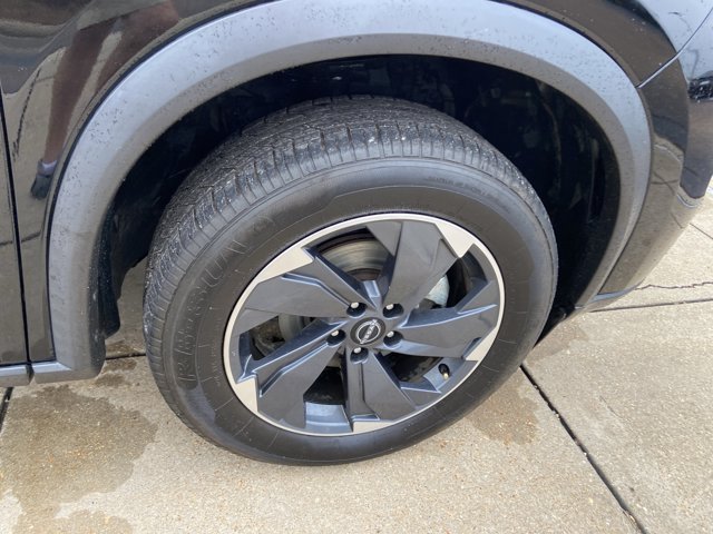 Used 2024 Nissan Rogue SV FWD image 32