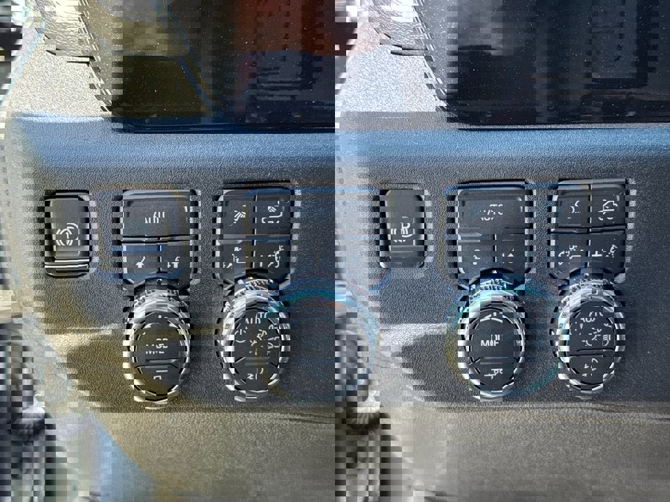 Used 2026 GMC Sierra 1500 SLT w/ SLT Premium Plus Package image 27