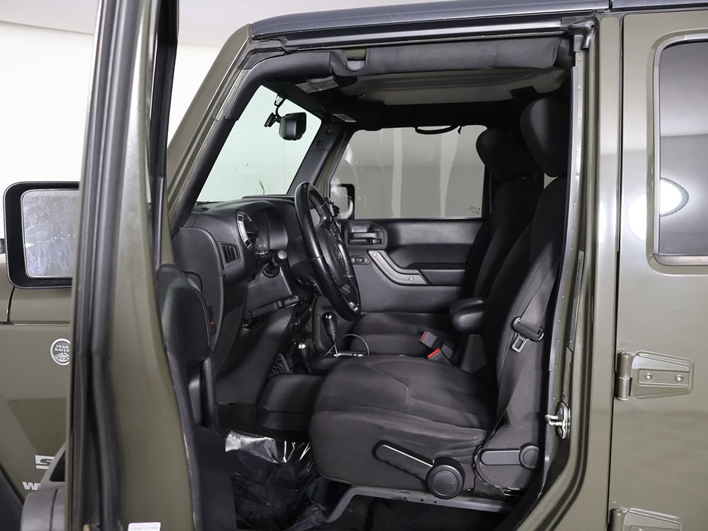 Used 2015 Jeep Wrangler Unlimited Sport w/ Quick Order Package 24S AWD/4WD image 23