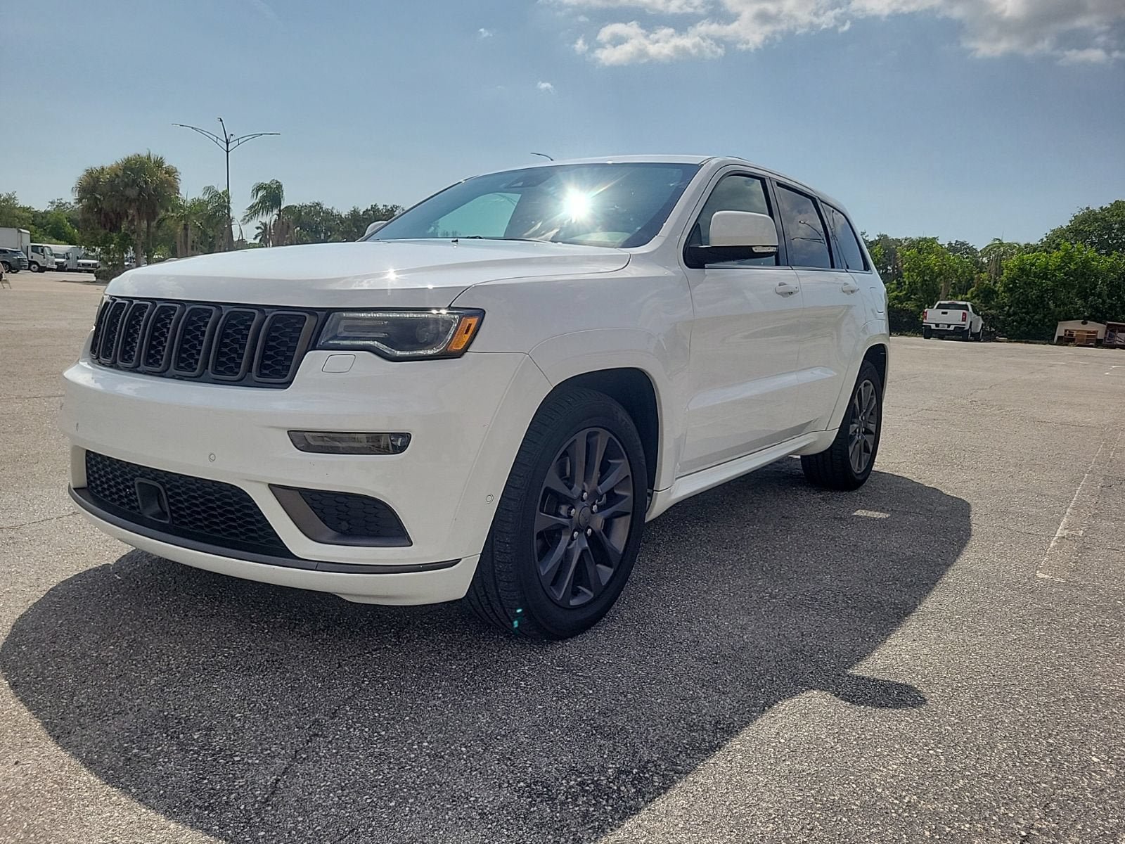 Used 2018 Jeep Grand Cherokee High Altitude AWD/4WD image 2