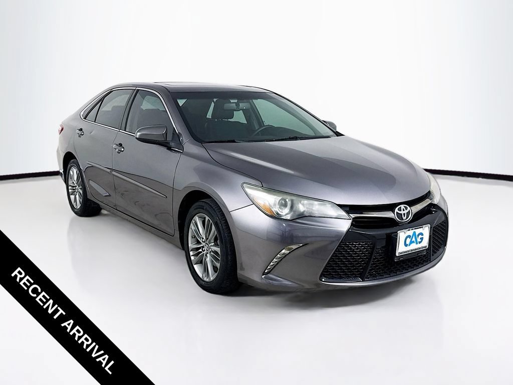 Used 2017 Toyota Camry SE w/ Moonroof Package