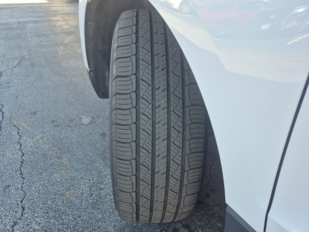 Used 2024 Ford Edge SEL image 24