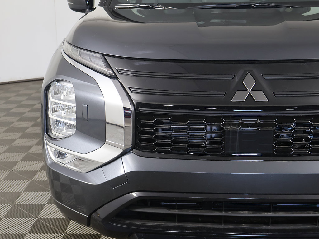 New 2026 Mitsubishi Outlander LE AWD/4WD image 13
