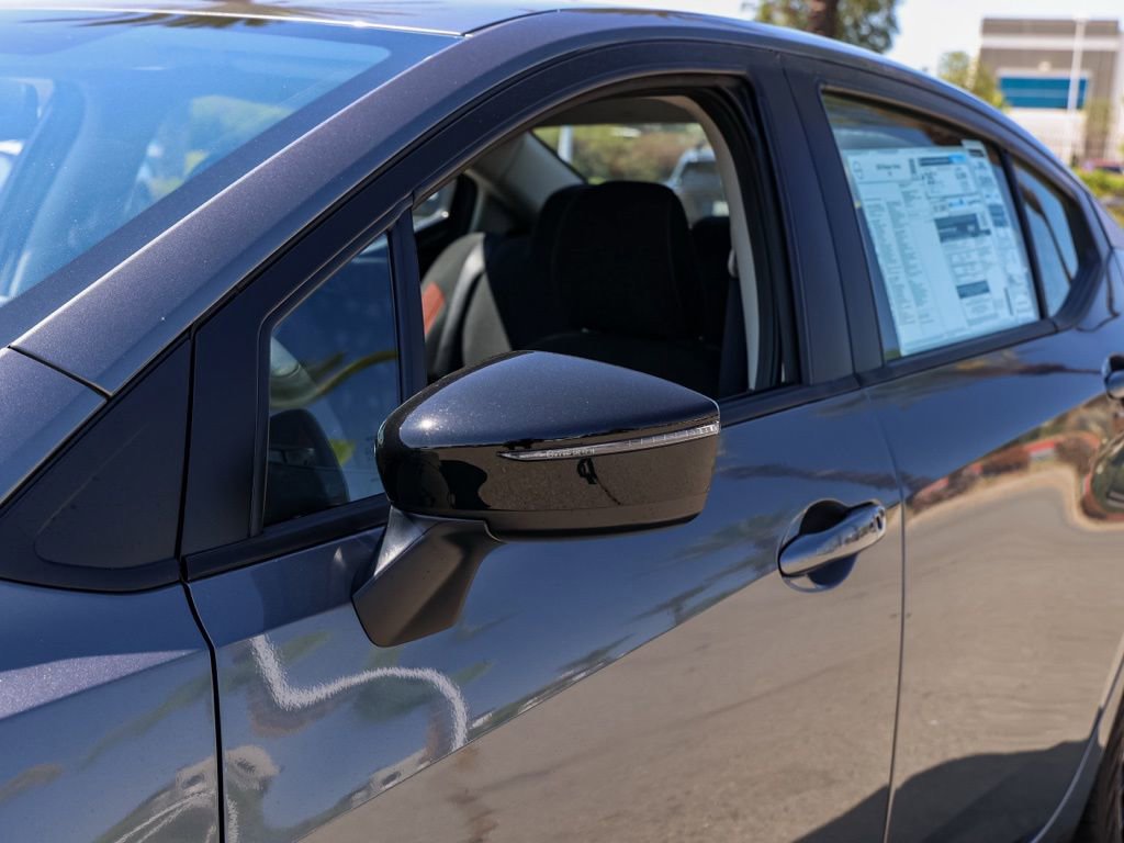 New 2025 Nissan Versa SR image 12