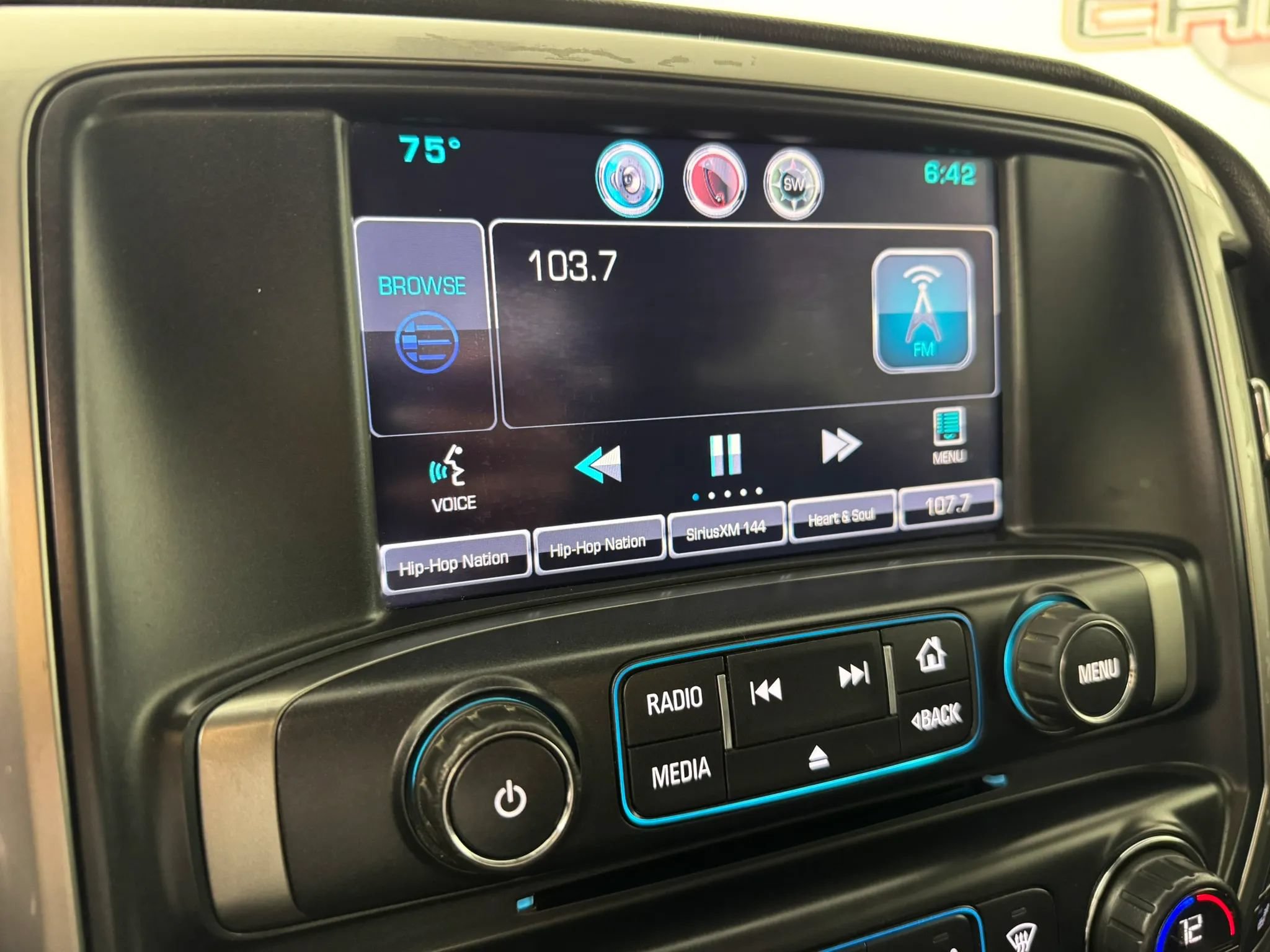 Used 2015 Chevrolet Silverado 1500 LTZ w/ LTZ Plus Package AWD/4WD image 19