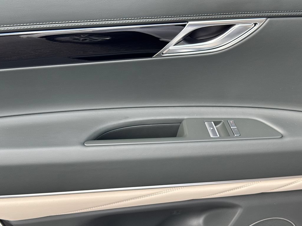 New 2026 Genesis GV80 2.5T RWD image 24