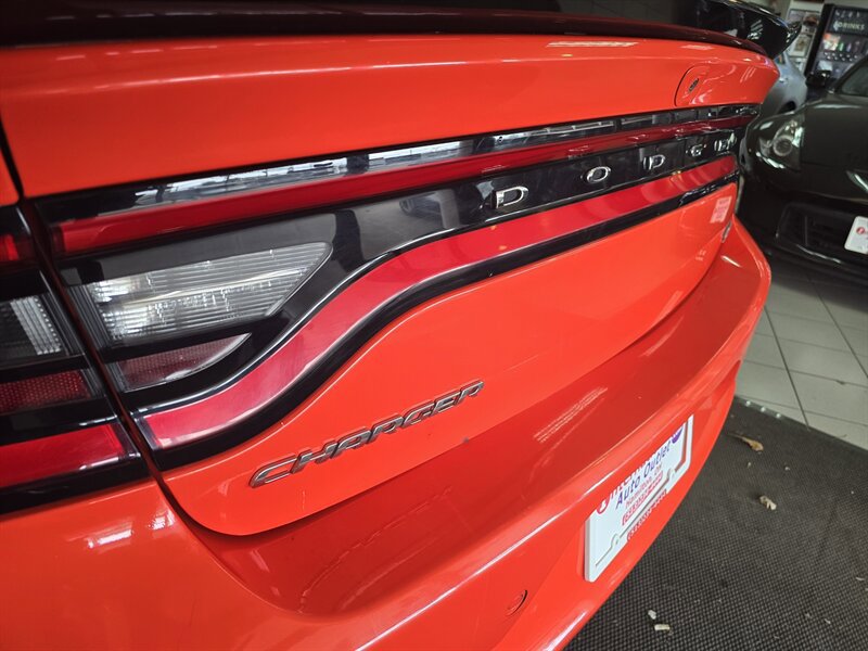 Used 2017 Dodge Charger R/T w/ Plus Group RWD image 30