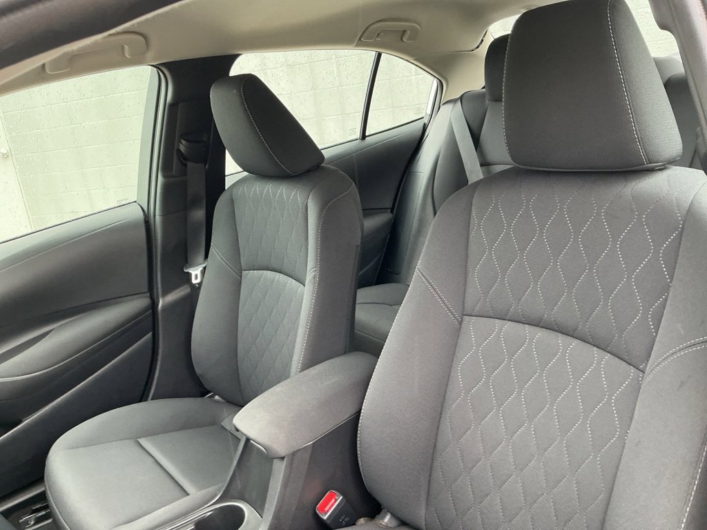 Used 2025 Toyota Corolla LE FWD image 17